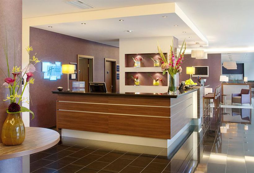 Hotel Holiday Inn Express Stuttgart Airport 5