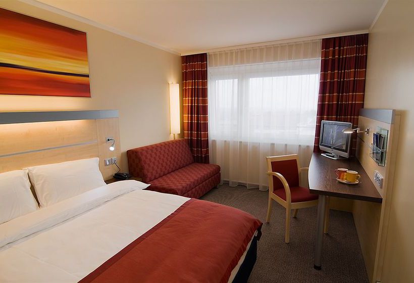 Hotel Holiday Inn Express Stuttgart Airport 9
