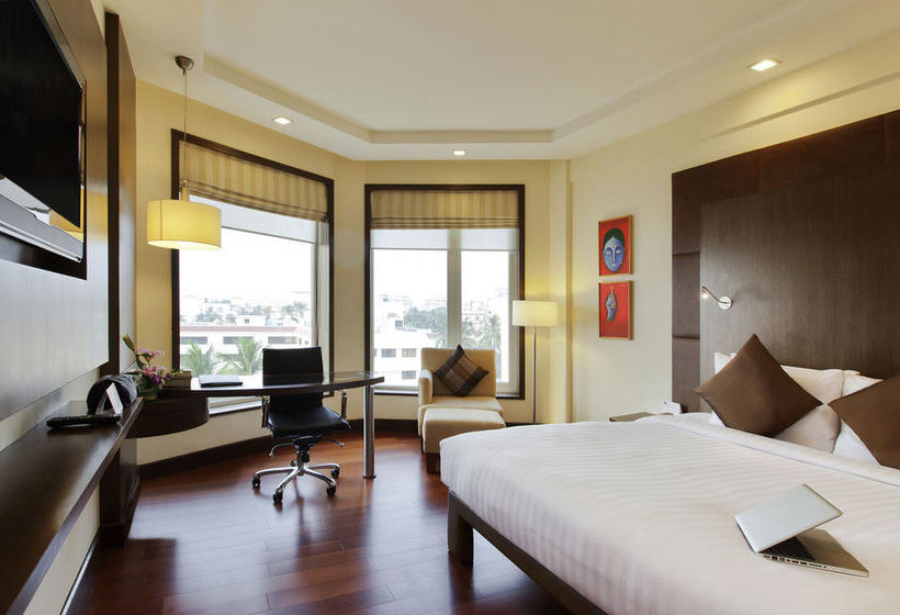 Novotel Mumbai Juhu Beach 12