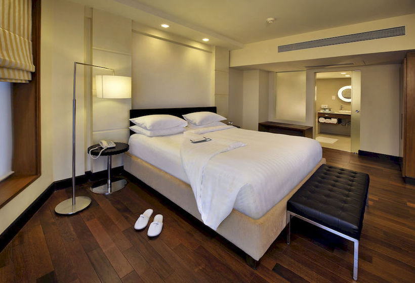 Novotel Mumbai Juhu Beach 3