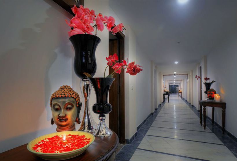 Hotel Royale' Residency 11