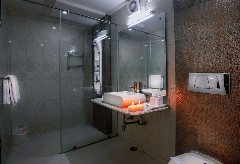 Hotel Royale' Residency 8