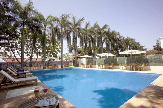 The Gateway Hotel Marine Drive 2