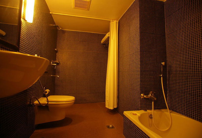 Hotel jüSTa on Necklace Road 1