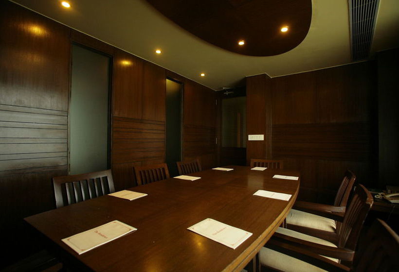 Hotel jüSTa on Necklace Road 12