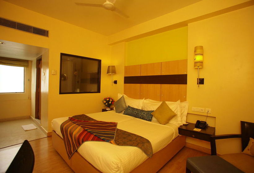 Hotel jüSTa on Necklace Road 16