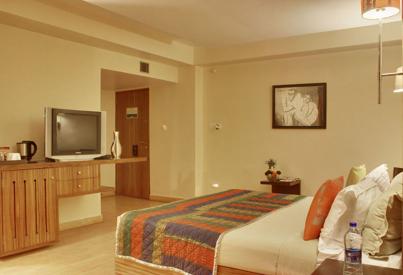 Hotel jüSTa on Necklace Road 3