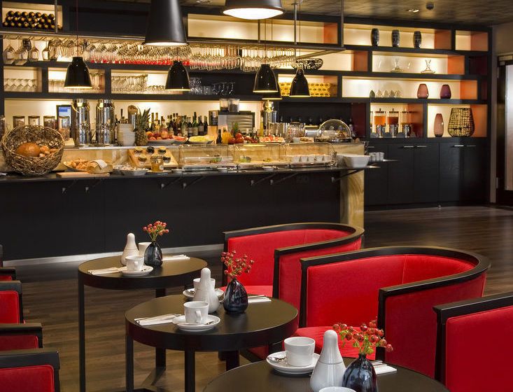 Adina Apartment Hotel 9