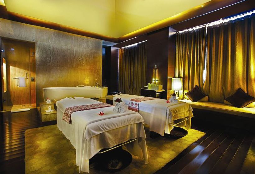 The Leela Kempinski Hotel & Residences 10