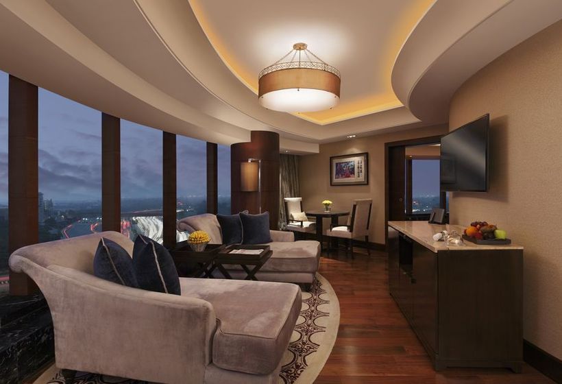 The Leela Kempinski Hotel & Residences 5