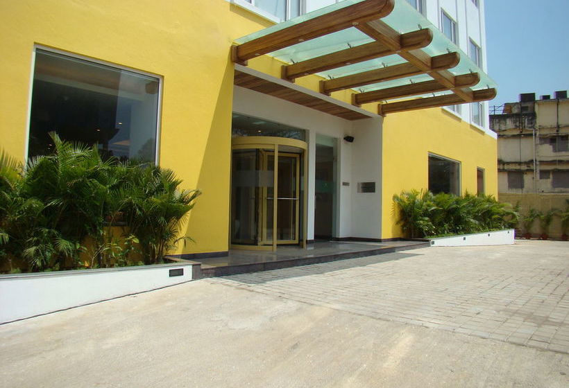 Hotel Lemon Tree Chennai 14