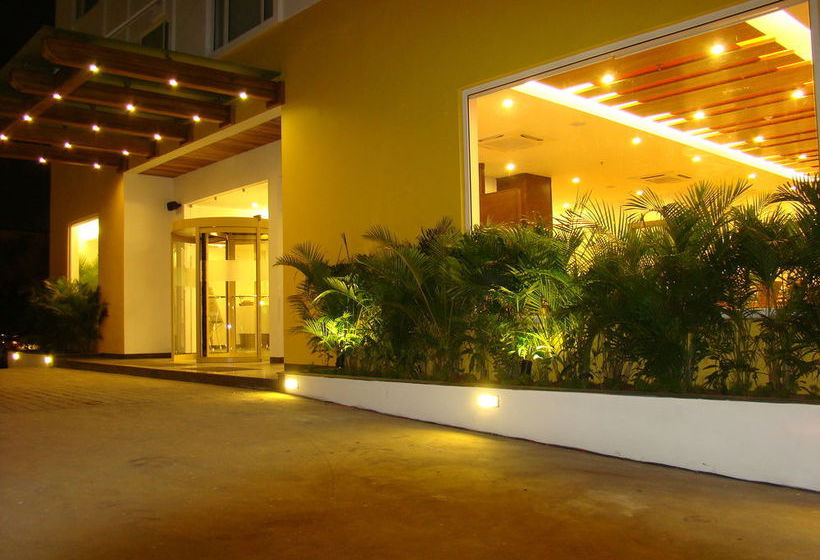 Hotel Lemon Tree Chennai 4