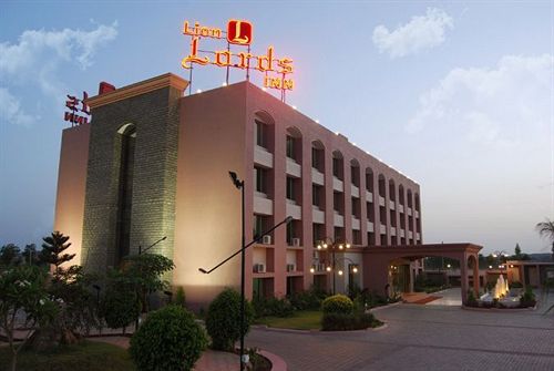 Hotel Lion Lords Inn 13