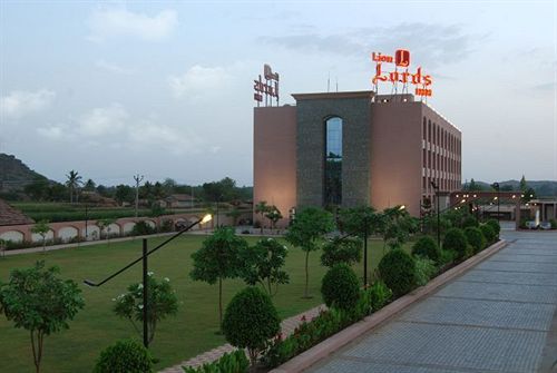 Hotel Lion Lords Inn 7