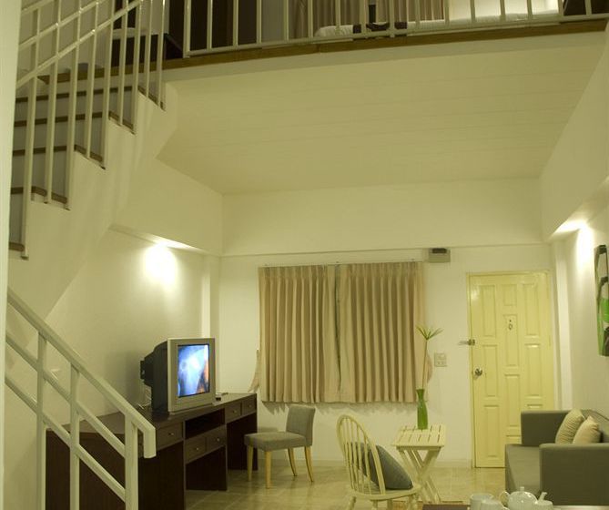 Hotel Nantra De Boutique 16