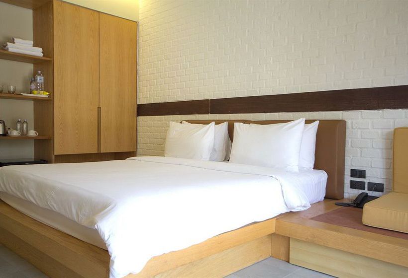 Hotel Baan Talay Resort 8