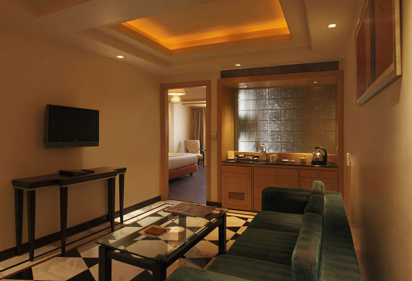 Hotel Lemon Tree Premier Jaipur 8