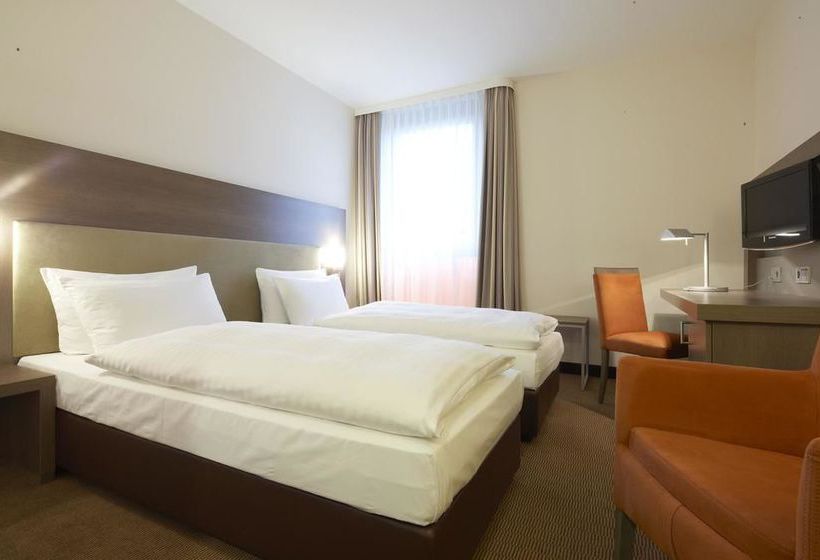 Hotel InterCity Berlin Brandenburg Airport 12