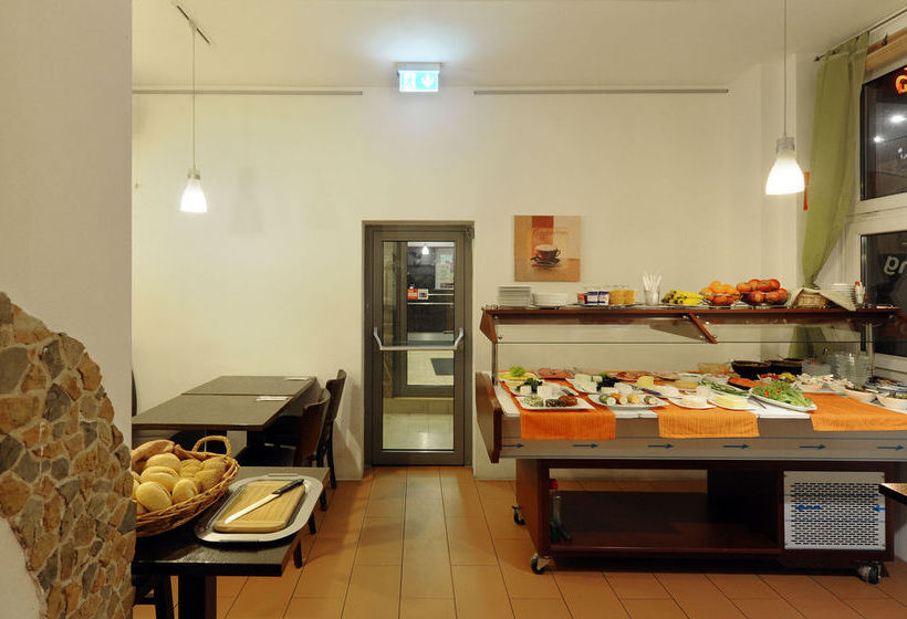 Fair Hotel Europaallee 14