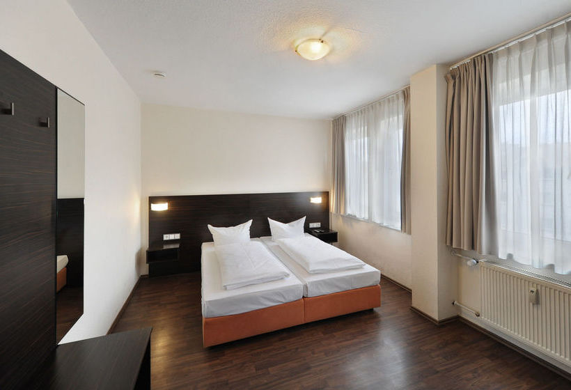 Fair Hotel Europaallee 15