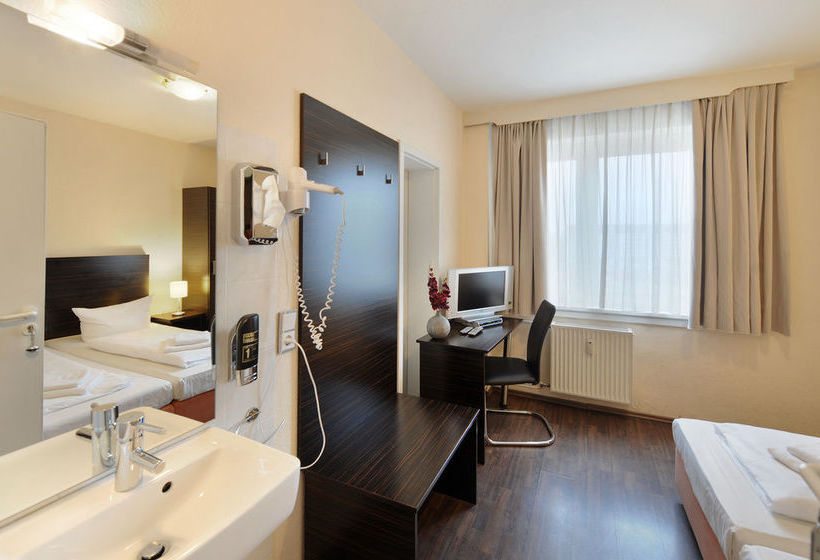 Fair Hotel Europaallee 16