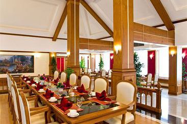 Hotel Eastern Grand Palace 9