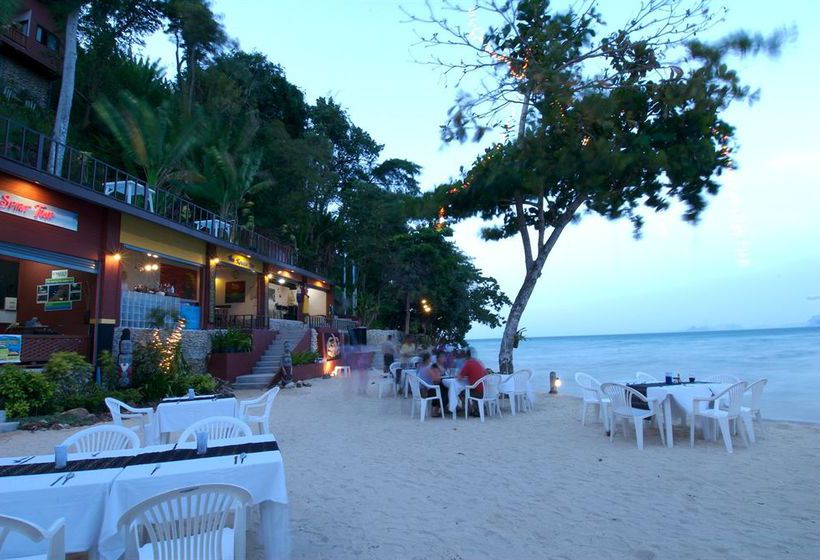 Resort Kohngai Cliff Beach 1