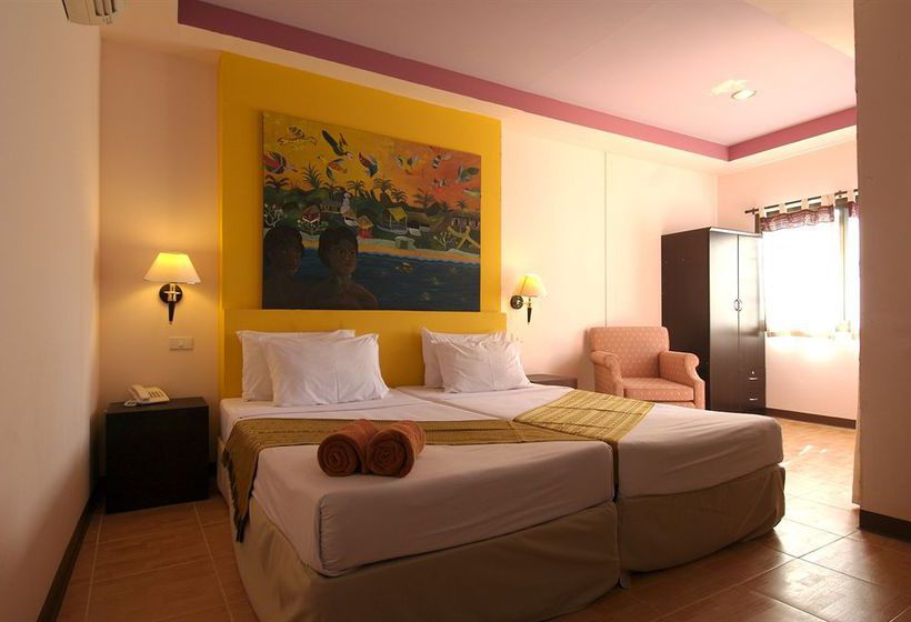 Resort Kohngai Cliff Beach 11