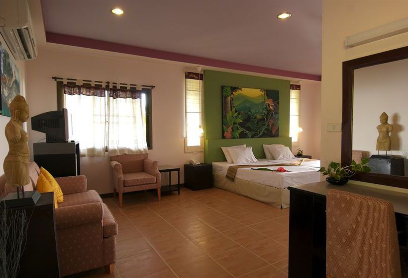 Resort Kohngai Cliff Beach 8