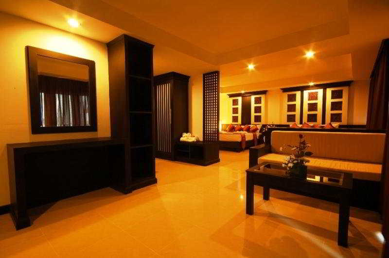 Phi Phi Andaman Legacy Resort 10