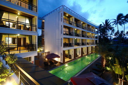 The Kris Condotel Bangtao 12