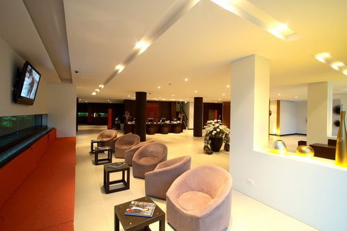 The Kris Condotel Bangtao 18