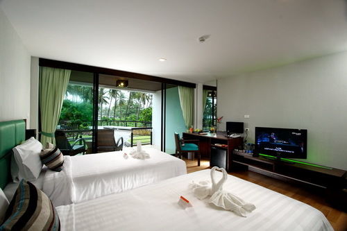 The Kris Condotel Bangtao 19