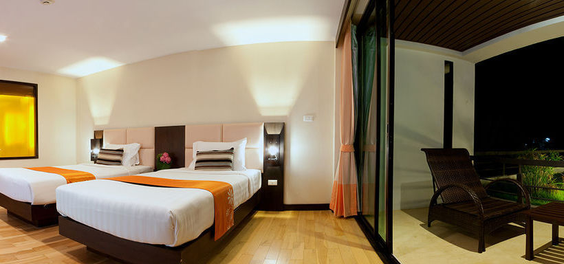 The Kris Condotel Bangtao 3