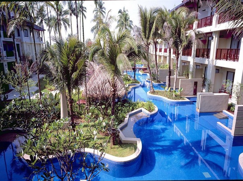 Apsara Beachfront Resort & Villa 1