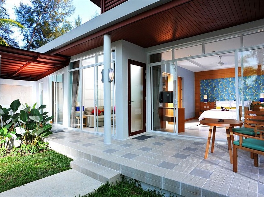 Apsara Beachfront Resort & Villa 2