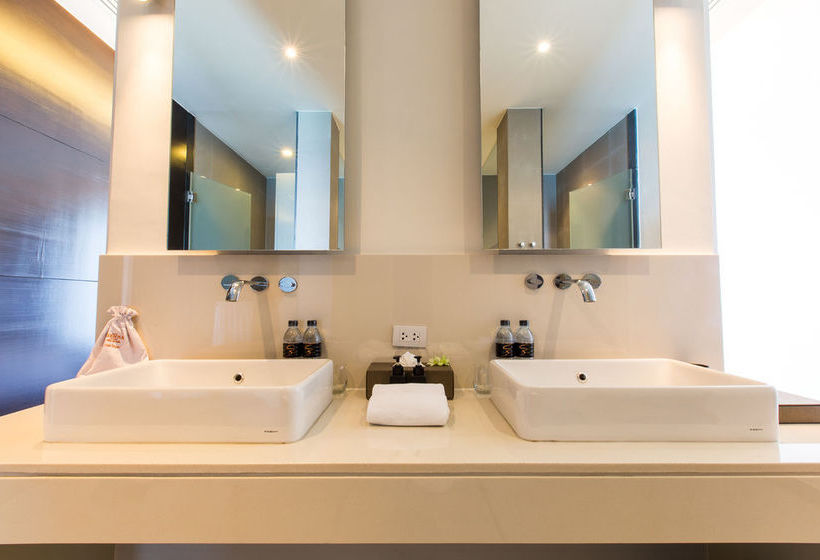 Cape Sienna Hotel & Villas 11