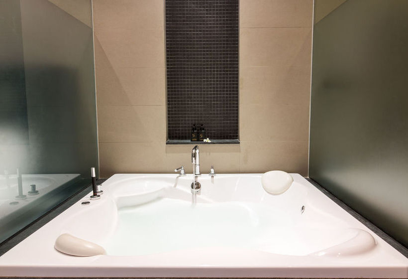 Cape Sienna Hotel & Villas 9