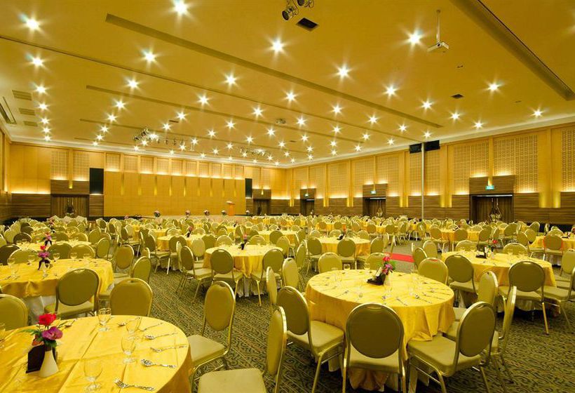 Hotel Horizon Village & Resort 9