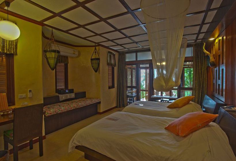 Resort Charm Churee Village 14