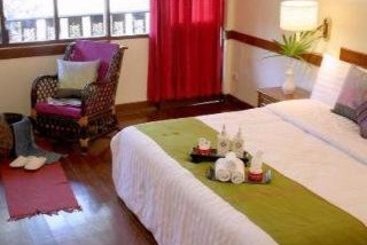 Hotel Ao Nang Seafront Thai Resort 2