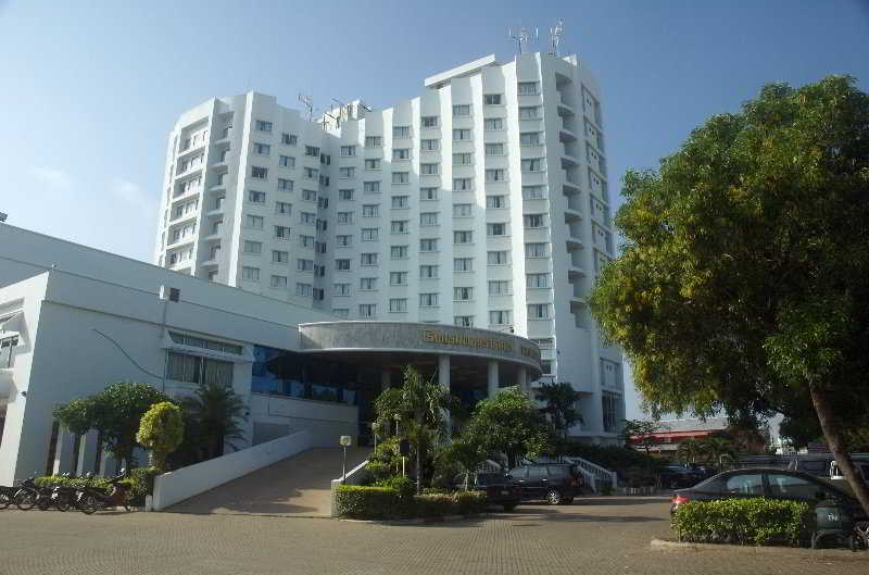 Hotel Thong Tarin Surin