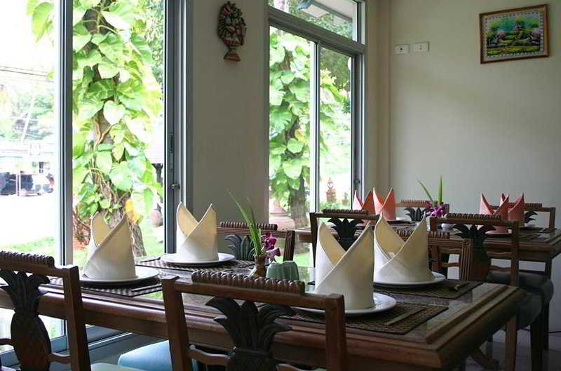 Hotel Baan Karon Resort 10