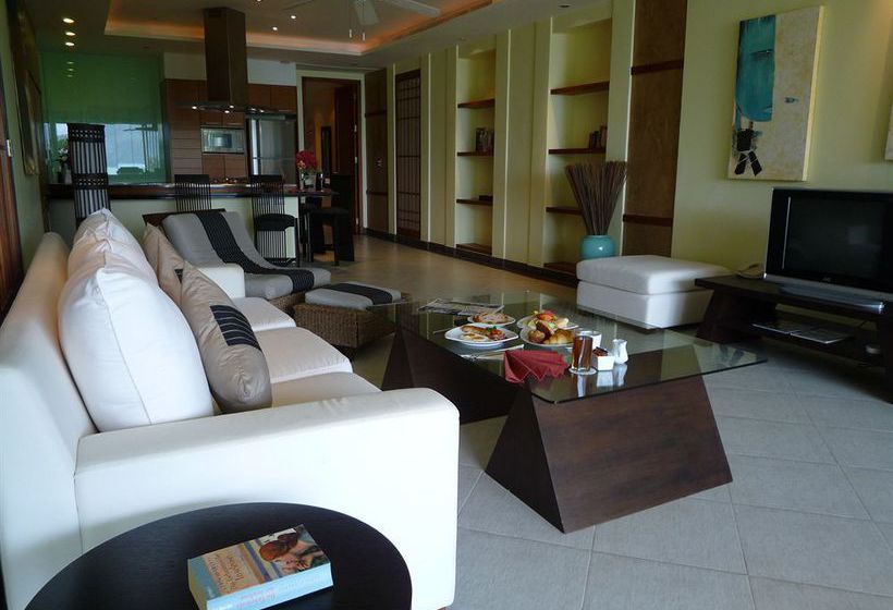 Hotel The Aspasia Phuket 9