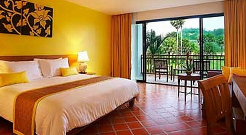 Hotel Naithonburi Beach Resort Phuket