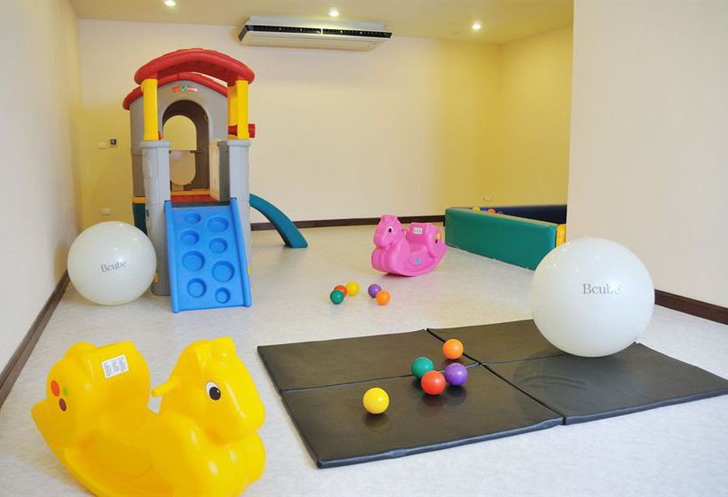 Aonang Cliff Beach Resort 8