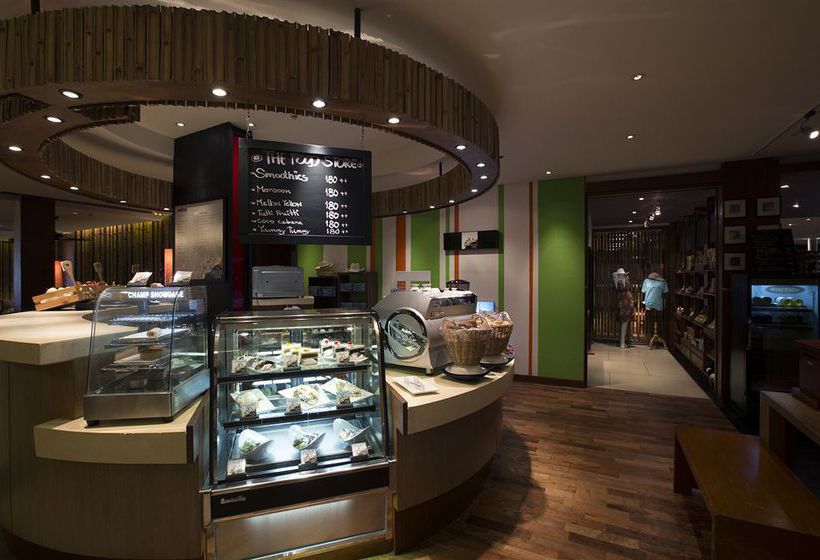 Novotel Phuket Surin Beach Resort 10