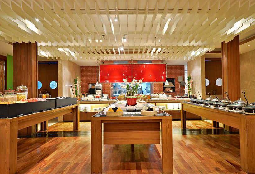 Novotel Phuket Surin Beach Resort 11