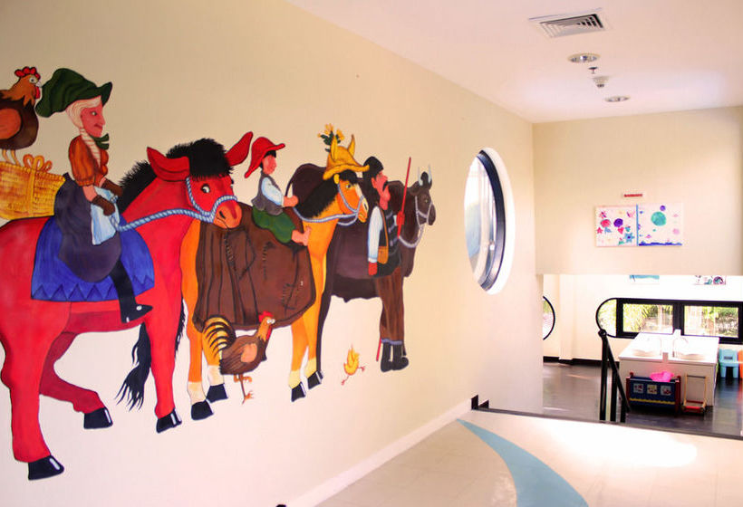 Novotel Phuket Surin Beach Resort 20