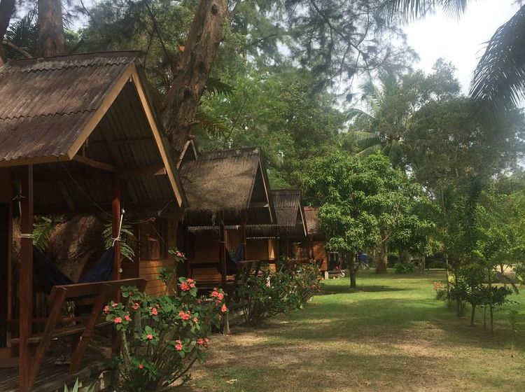 Pan Beach Bungalows 6